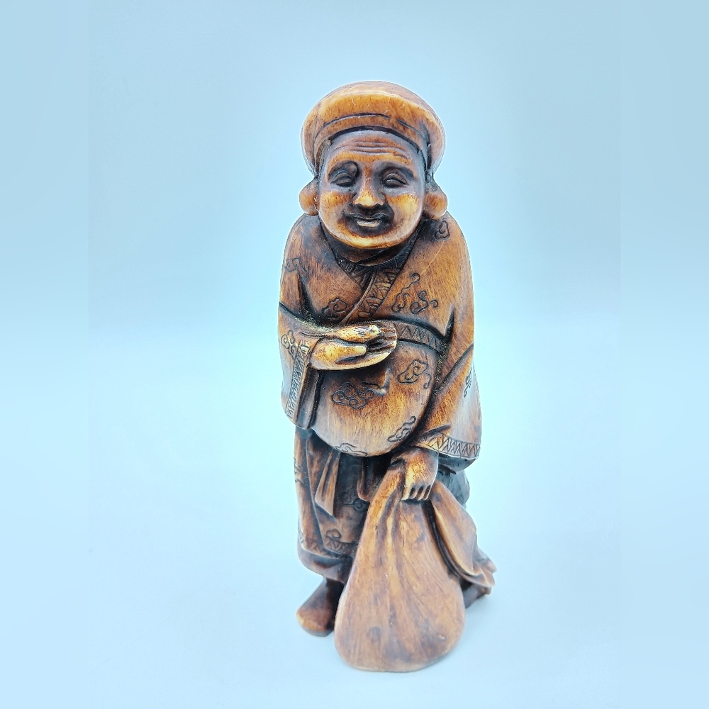 Italian carving Happy beggar man carved resin italy figurine statue decor